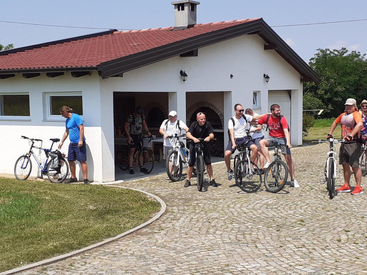 Danubio Residence Aljmas Екстер'єр фото