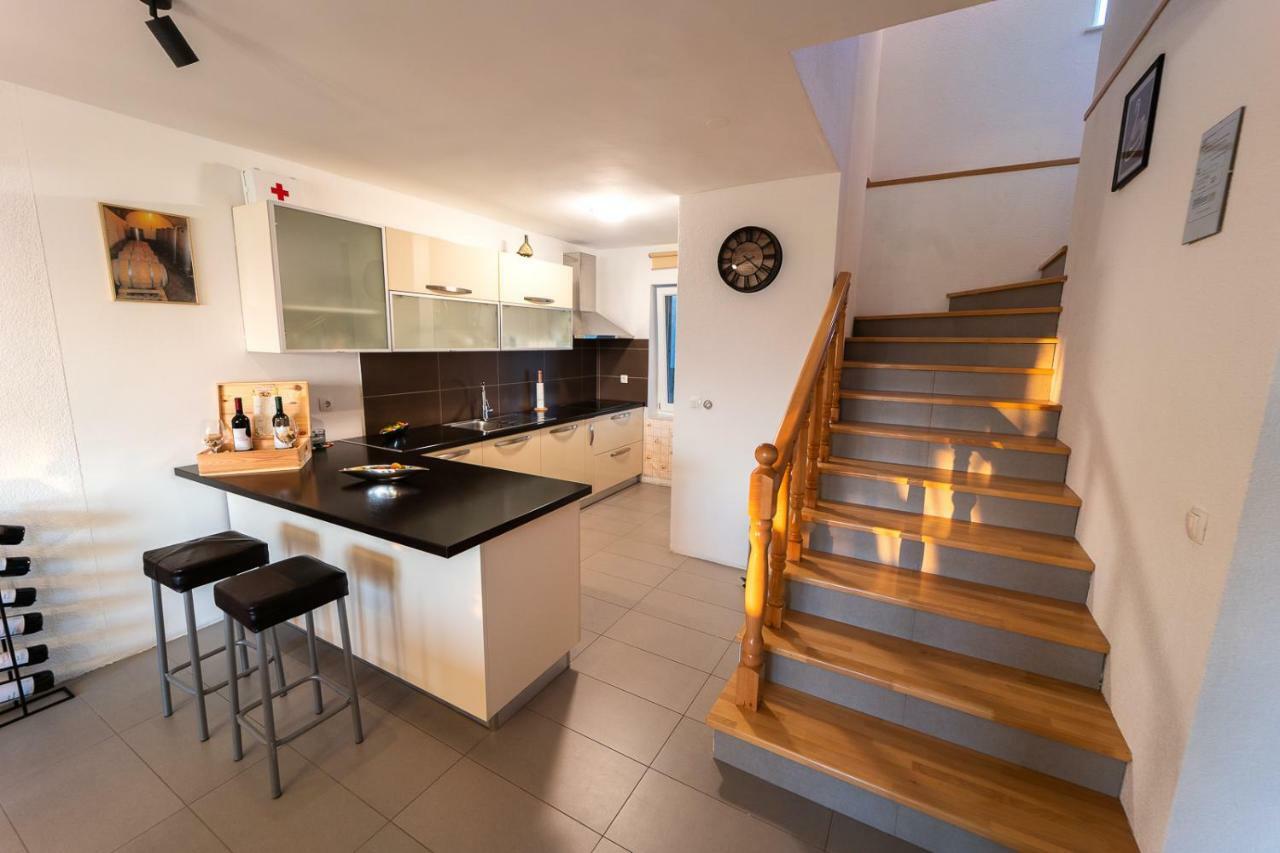 Danubio Residence Aljmas Екстер'єр фото