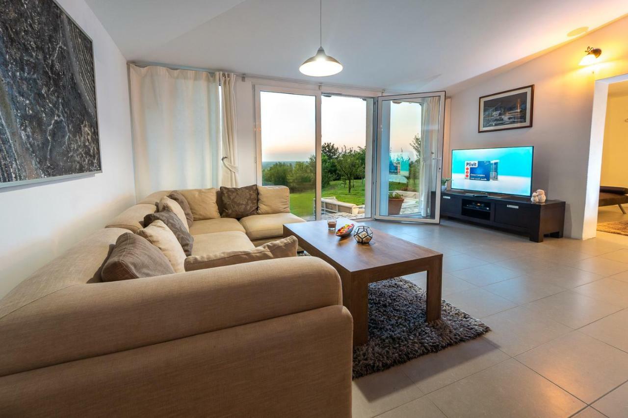 Danubio Residence Aljmas Екстер'єр фото