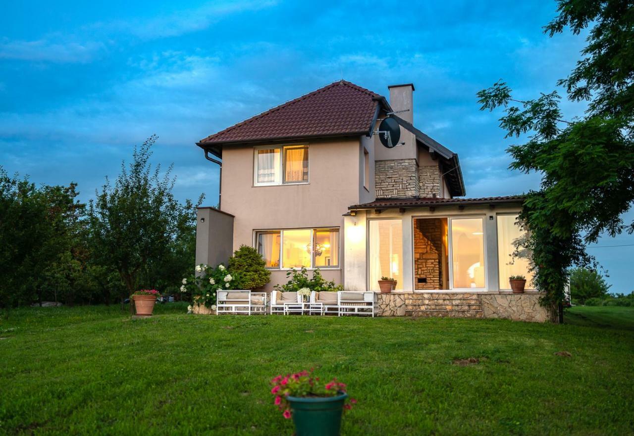 Danubio Residence Aljmas Екстер'єр фото